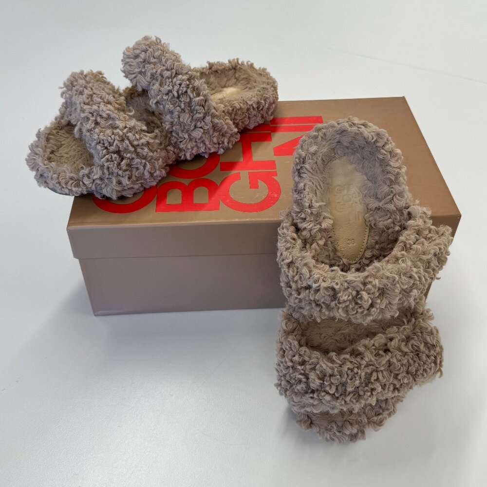 GIA BORGHINI - Gia 10 Faux Shearling Slides Sandals natural beige women's 36 6